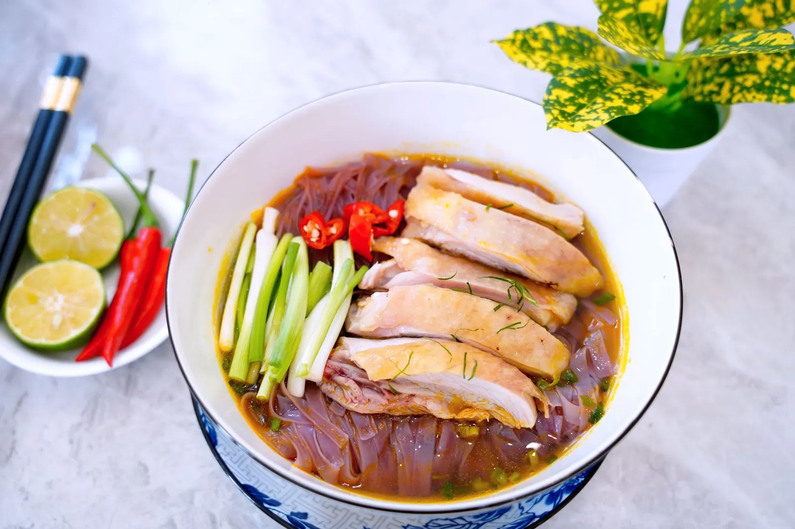 Phở ăn liền vị gà